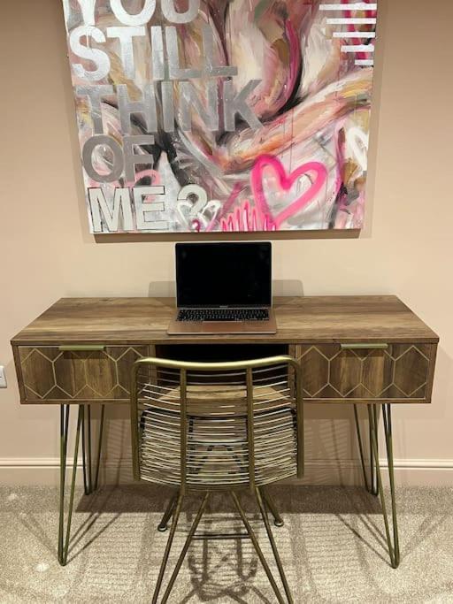Luxury 2 Bed In The Centre Of Melbourne Holiday home